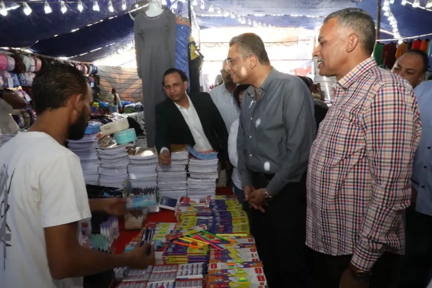 تخفيضات تصل إلى 30%.. افتتاح معرض «أهلا مدارس» بالقصير