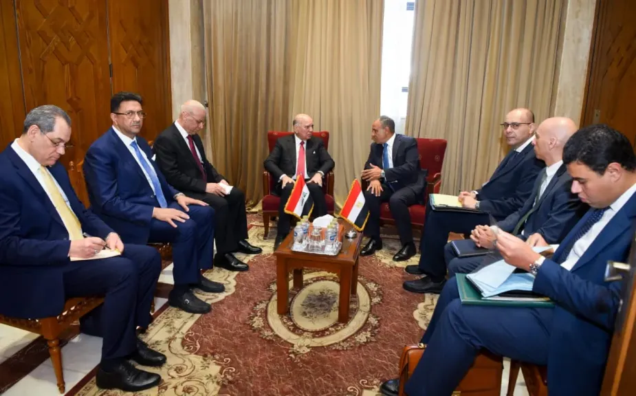 وزير الخارجية يلتقي نظيره العراقي ويبحثان آلية التعاون الثلاثي مع الأردن وتطورات المنطقة