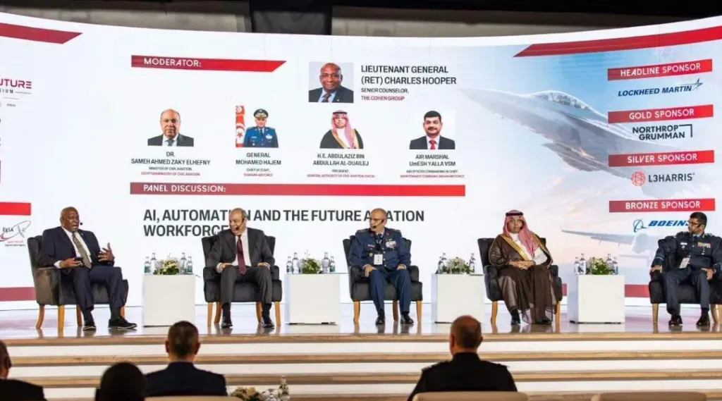وزير الطيران يشارك في منتدى «Aerospace Future Technology Symposium» ويستعرض مستقبل الذكاء الاصطناعي والقوى العاملة في قطاع الطيران