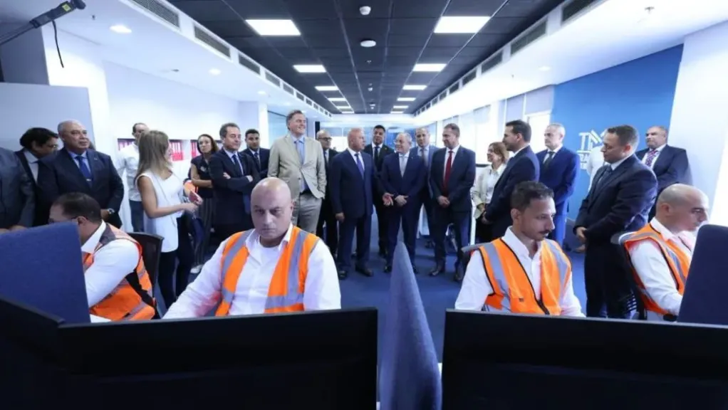 وزير النقل ونظيره الفرنسي يتفقدان محطة تحيا مصر لتشغيل المحطات بميناء الإسكندرية
