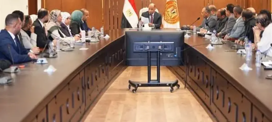 وزير العمل يمنح شركات إلحاق عمالة بالخارج مهلة 6 أشهر لتوفيق أوضاعها
