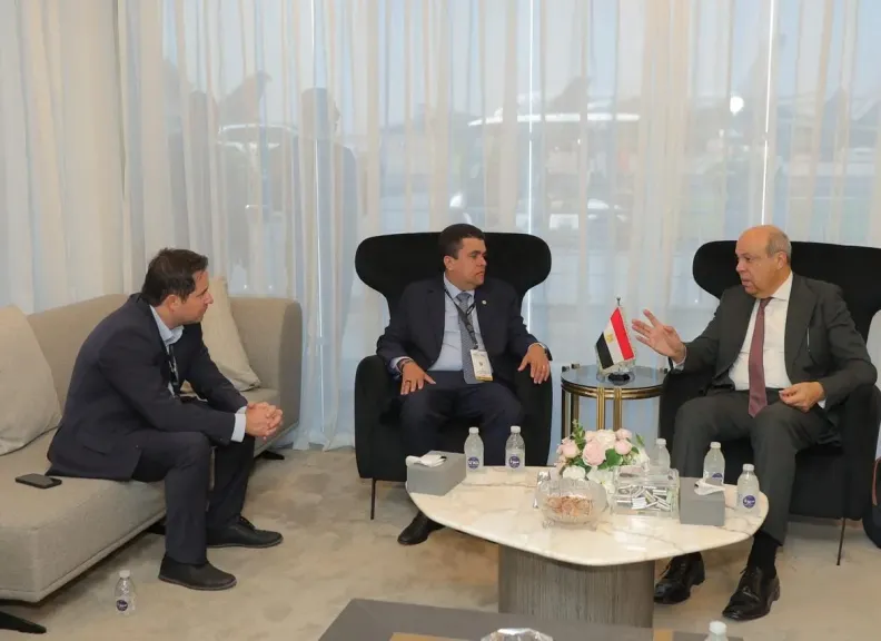 وزير الطيران المدني يبحث مع الوكالة الوطنية للطيران المدني البرازيلية آفاق التعاون