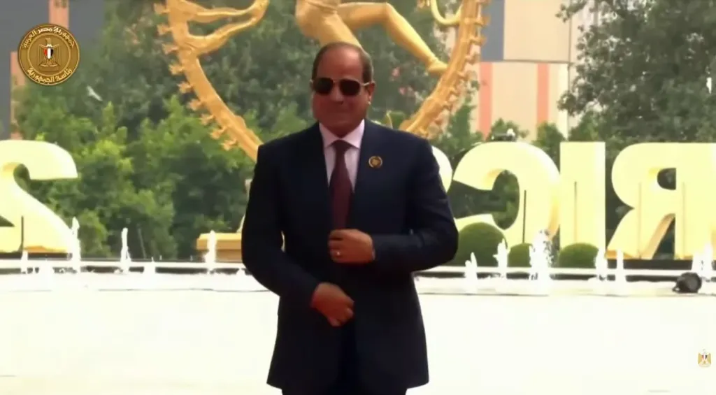 الرئيس السيسي يلتقي رئيس إيران على هامش أعمال القمة الثامنة عشرة لتجمع البريكس