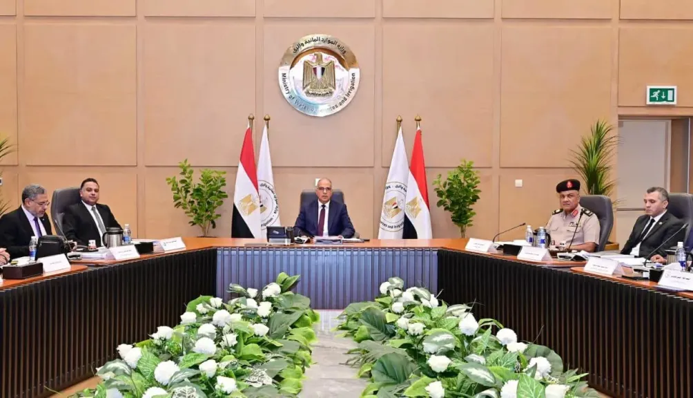 الموافقة على 42 مشروعاً ساحلياً خلال اجتماع اللجنة العليا لتراخيص الشواطئ برئاسة وزير الري