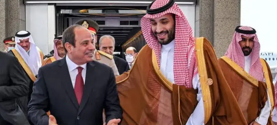 الرئيس السيسى يودّع ولى العهد السعودى بمطار القاهرة الدولى