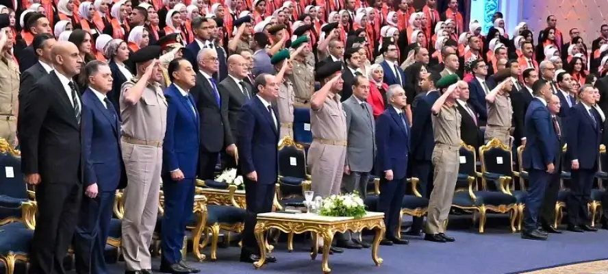 الرئيس السيسي: الإلحاح لإسقاط الدولة ما زال موجودًا.. وعلى الشعب أن يكون واعيًا ومنتبهًا لذلك