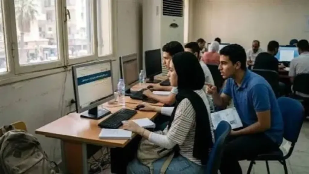 انتهاء تسجيل طلبات تقليل الاغتراب لطلاب الشهادات الفنية بالجامعات والمعاهد