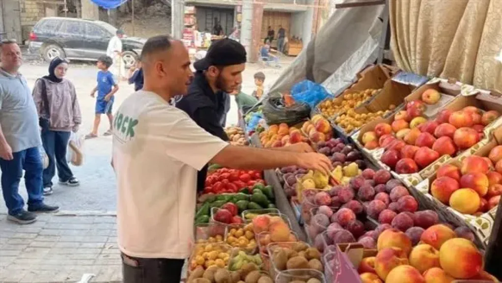 إغلاق معابر غزة يرفع أسعار الخضراوات ويضغط على القدرة الشرائية للسكان