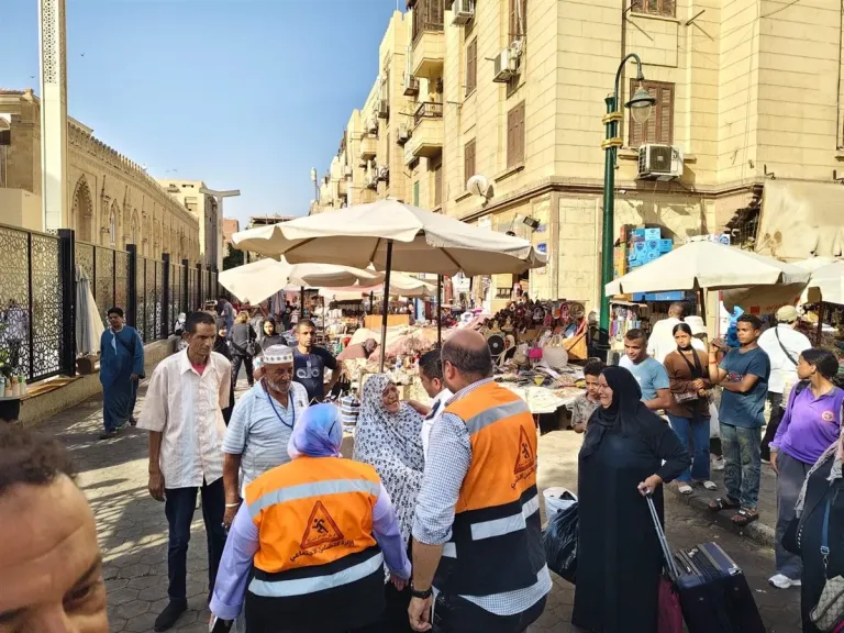 «التدخل السريع» ينقل مسنة بلا مأوى في منطقة الحسين إلى دار رعاية