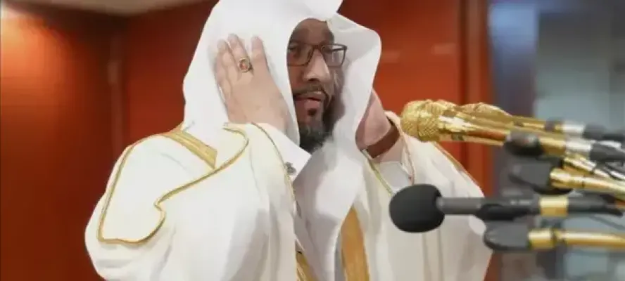 وفاة مؤذن المسجد الحرام الشيخ إبراهيم المدني
