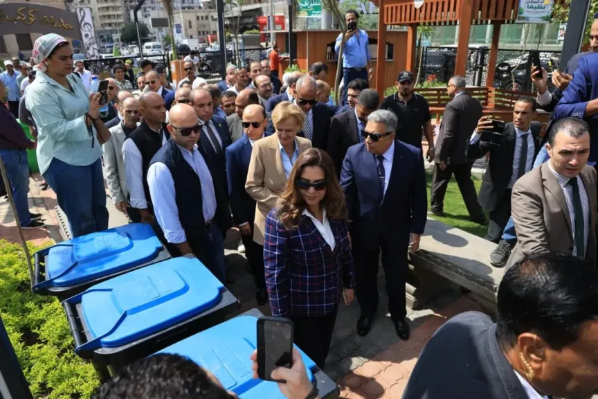 وزيرة التنمية المحلية والبيئة ومحافظ الدقهلية يفتتحان حديقة ”كوكب الشرق” بالمنصورة