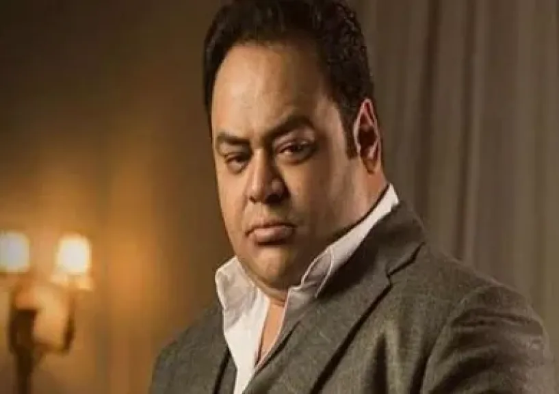 محمد ممدوح يكشف كواليس تغيير مشهد مع دينا الشربيني في «جراند أوتيل»: رفضت أن يضربها أمين