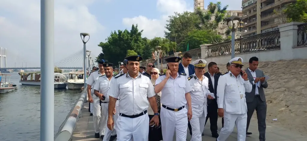 تنفيذ حملة مكبرة لإزالة التعديات والإشغالات الواقعة بنطاق مشروع ممشى أهل مصر