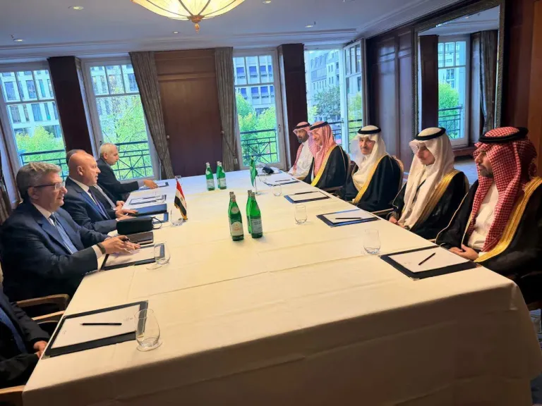 وزير النقل يبحث مع نظيره السعودي سبل تعزيز التعاون في مجالات النقل واللوجستيات والربط البحري