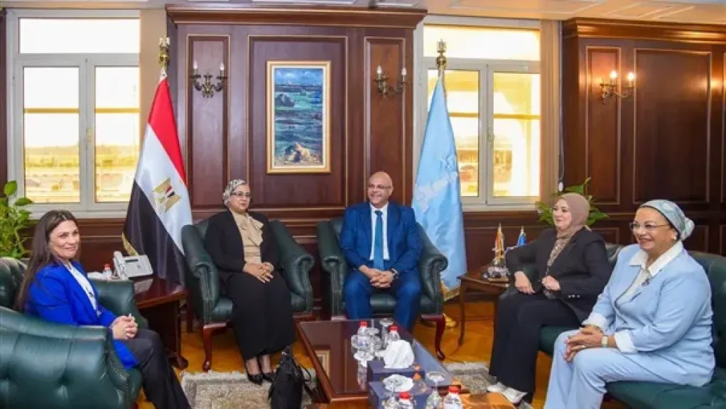 رئيسة القومي للمرأة تبحث سبل التعاون لدعم وتمكين النساء مع محافظ الإسكندرية