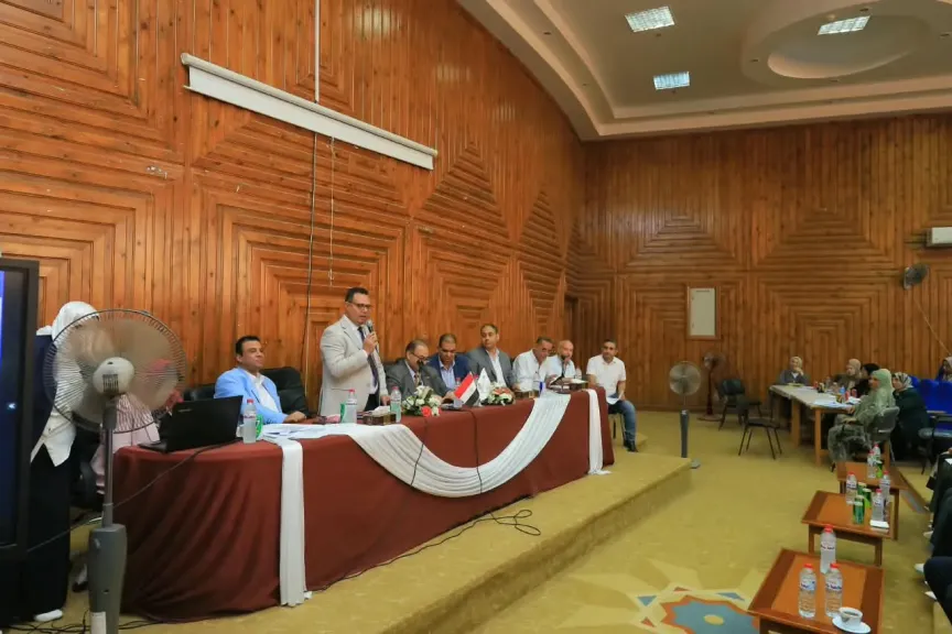 رئيس جامعة كفر الشيخ يشهد الجلسة العلنية لاختيار الأطباء المقيمين والمعيدين بكلية الطب