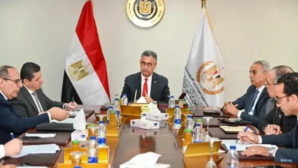 وزير التموين يترأس غرفة عمليات متابعة تنفيذ مبادرة خفض أسعار السلع