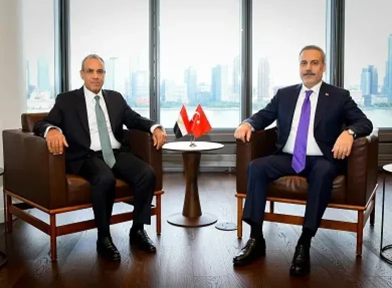 وزيرا خارجية مصر وتركيا يؤكدان أهمية تنفيذ استحقاقات خطة ترامب للسلام في غزة