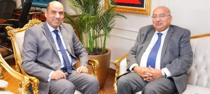 وزير العمل يبحث طرق مواجهة الهجرة غير الشرعية بتوفير التدريب والتشغيل