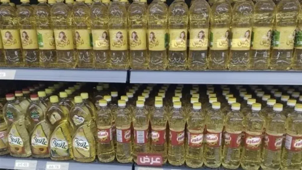 9 جنيهات.. تراجع في أسعار زيت الطعام اليوم الجمعة