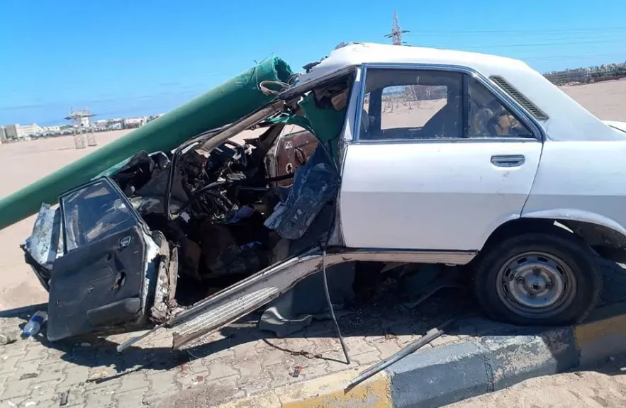 مصرع سيدة وإصابة زوجها في حادث تصادم سيارة بعامود إنارة في المنوفية
