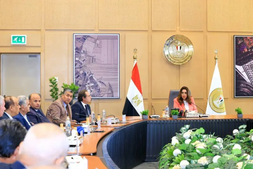 وزيرة التنمية المحلية والبيئة تعقد حوارا مجتمعيا لمتابعة تنفيذ قرار تنظيم أعمال الصيد وحماية الطيور المهاجرة