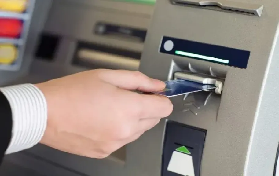 قفزة في أعداد البطاقات وماكينات ATM ونقاط البيع بأكبر 5 بنوك بنهاية يونيو 2026