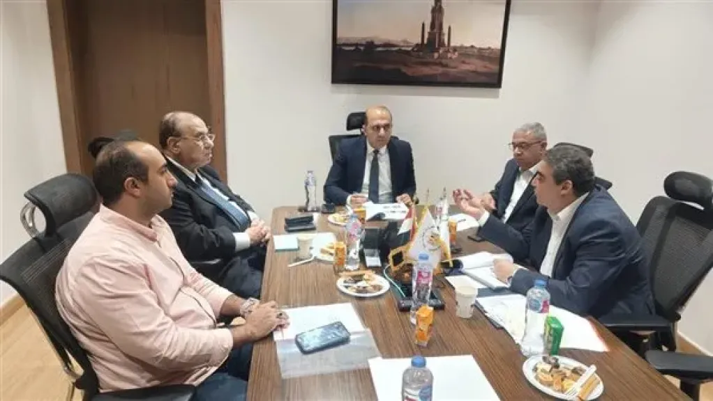 رئيس إدارة المخلفات يترأس الاجتماع الأول للجنة التنفيذية لمؤسسة الطاقة الحيوية