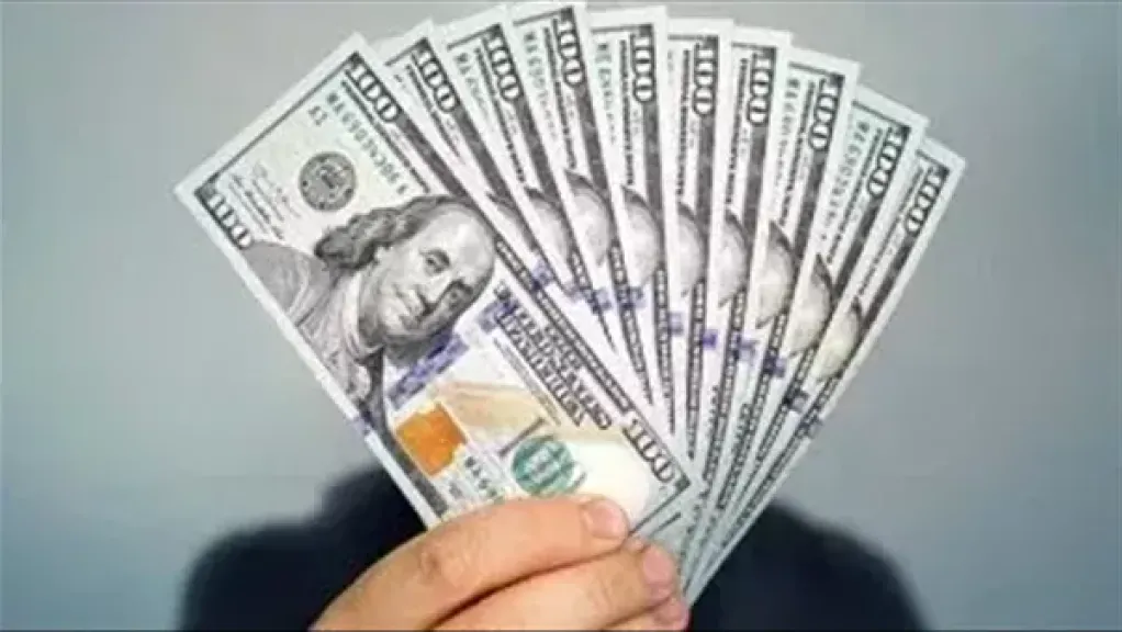 أسعار الدولار أمام الجنيه المصري اليوم الأربعاء