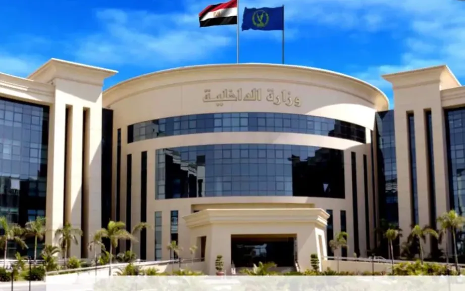 الشباك الواحد وإلغاء معدات السلامة.. الداخلية تبدأ غدا إجراءات جديدة لتراخيص المرور
