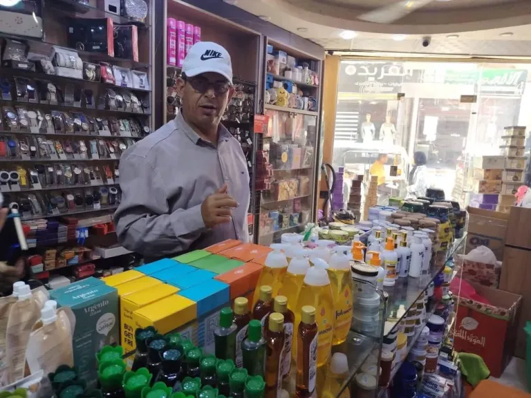 ضبط منظفات ومستحضرات تجميل مجهولة المصدر بكفر الشيخ
