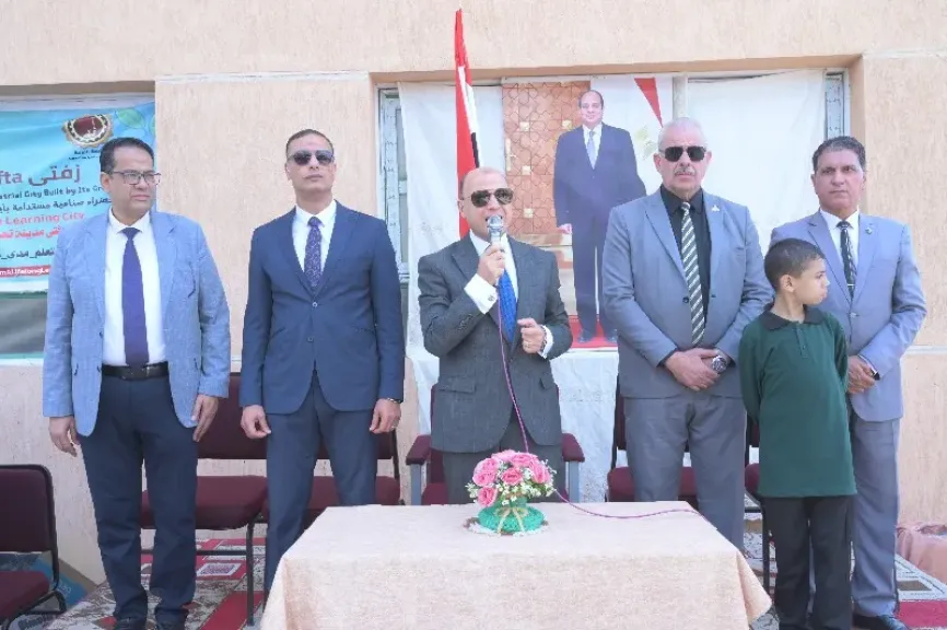 محافظ الغربية يصطحب المشاركين في مبادرة «بوعينا بنطور بلدنا» داخل قرية نهطاي.. صور