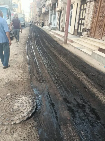 رصف عدد من الشوارع بمدينة برج البرلس ضمن مشروعات الخطة الاستثمارية