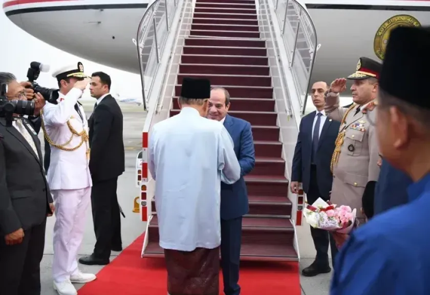 الرئيس السيسي: غادرت ماليزيا العزيزة وفي القلب كل المحبة والامتنان والتقدير