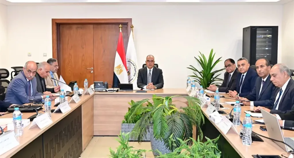 وزير الري يتابع رفع درجة الاستعداد للتعامل مع موسم السيول بالتنسيق مع الجهات المعنية