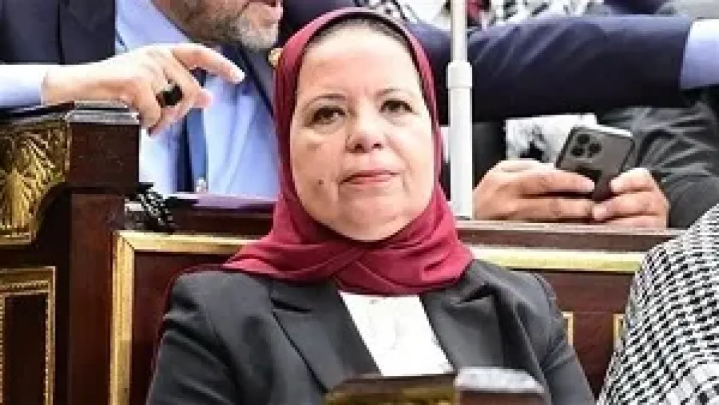النائبة أمل عصفور تتقدم بطلب إحاطة بشأن كثرة التقييمات لطلاب الصفوف الأولى بالابتدائي
