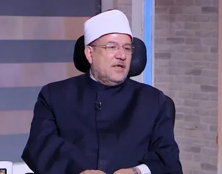 مختار جمعة: بناء الضمير الحي أساس استقامة الأسرة والمعاملات