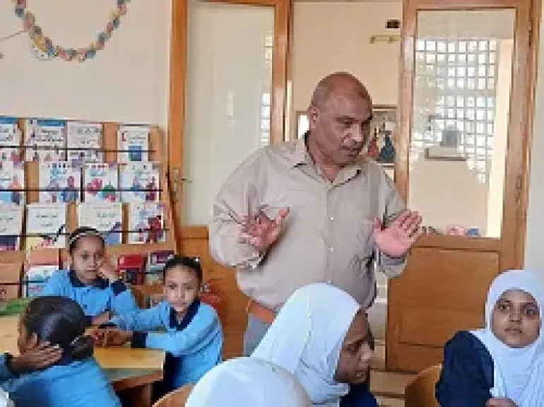 أطفال متحف الأبنودي يحتفون باليوم العالمي للمعلم