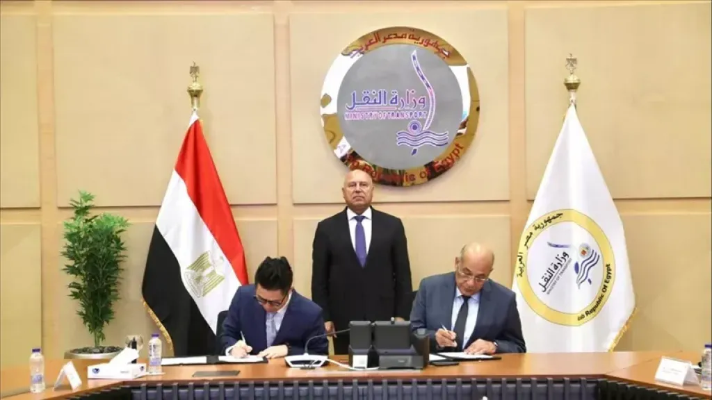 وزير النقل يشهد توقيع مذكرة تفاهم لإنشاء محطة الإسكندرية للصب الجاف الغير نظيف بميناء المكس
