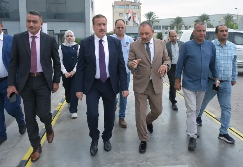 محافظ بورسعيد يتفقد مصنع الغازات بالمنطقة الجنوبية
