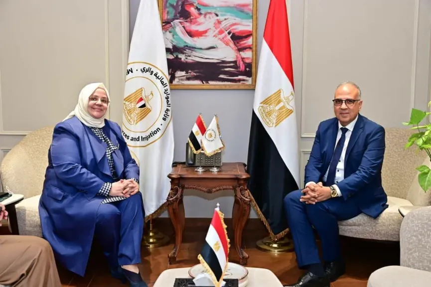 وزير الري يلتقي مدير عام مركز ”سيسريك” التابع لمنظمة التعاون الإسلامي لتعزيز التعاون