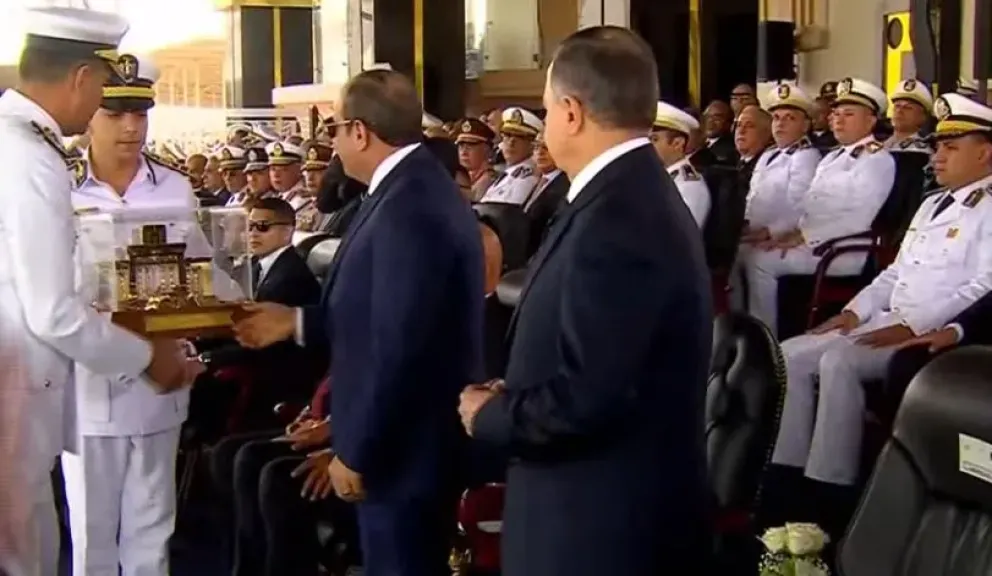 الرئيس السيسي: مصر أمانة في رقبة كل فتاة وسيدة مصرية