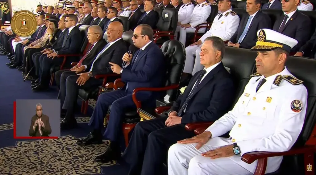 الرئيس السيسي: هناك محاولة لتشويه دور القوات المسلحة والشرطة