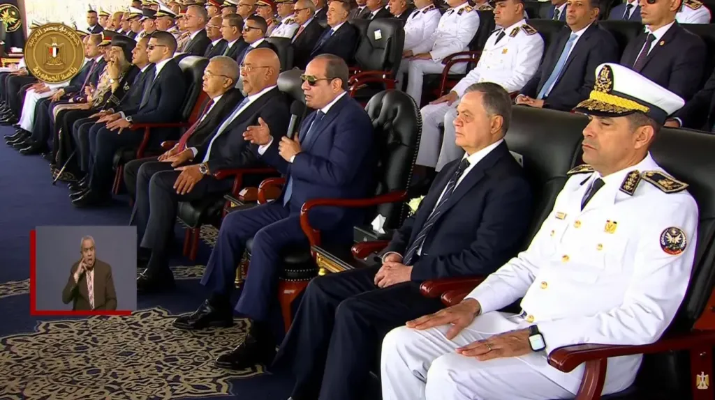 السيسي: أمن مصر في رقبة كل فتاة وسيدة مصرية