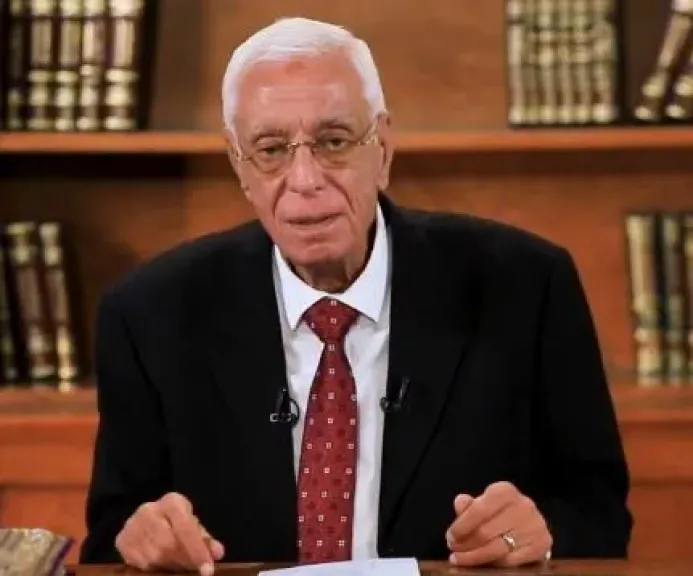 حسام موافي: الجهاز الهضمي هو الأكثر تأثرا بالحالة النفسية وارتفاع البوتاسيوم أو انخفاضه قد يؤدي لتوقف القلب