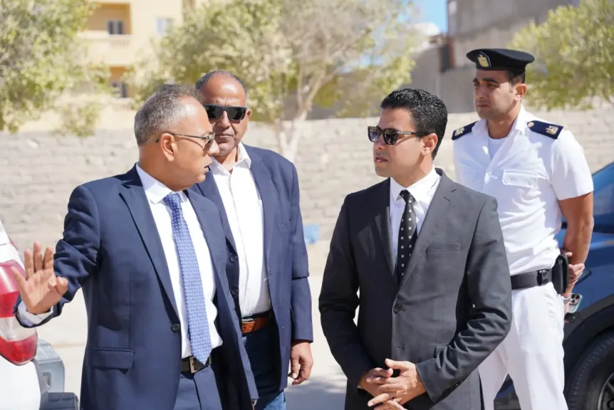 نائب محافظ مطروح يتفقد الخدمات وعدد من مشروعات مدينة العلمين
