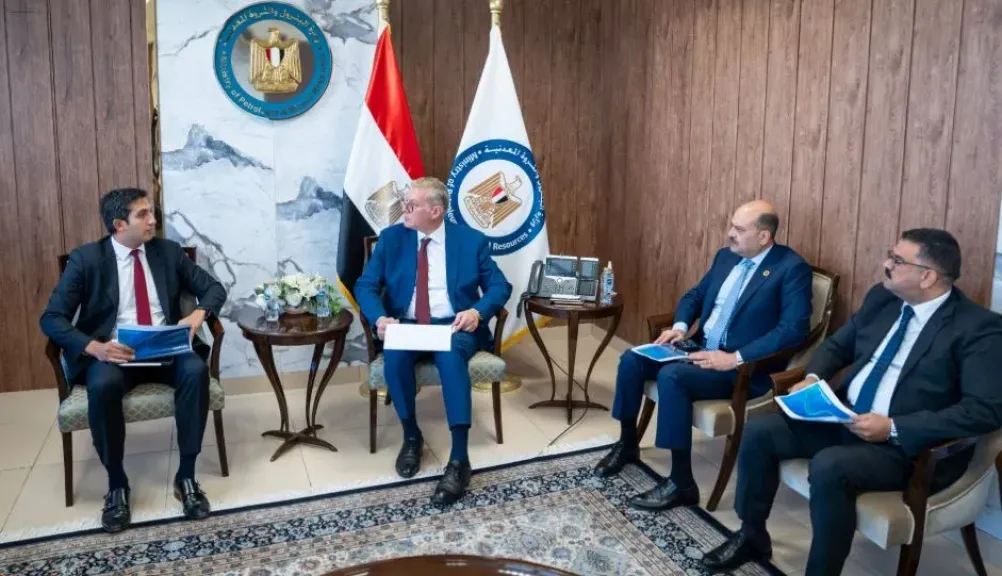 البترول تبحث مع فيرتيجلوب إقامة مجمع للأسمدة الفوسفاتية بالعين السخنة باستثمارات تتجاوز 1.5 مليار دولار