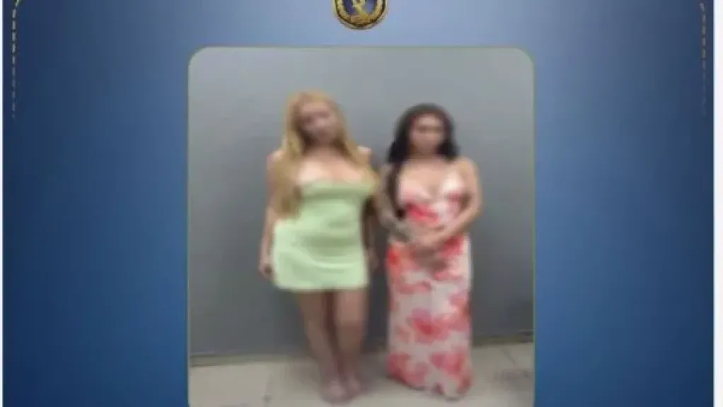 القبض على سائحتين يتحرشـن بالمارة في الشوارع بعدة محافظات