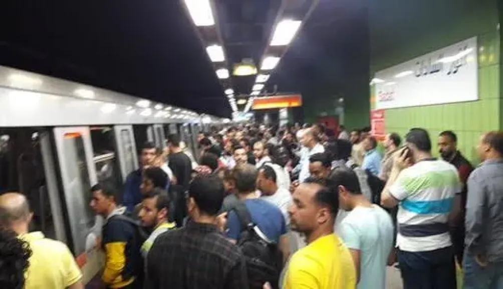 عطل فني يتسبب في توقف قطارات الخط الثاني لمترو الأنفاق
