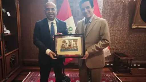 السفير المصري في بيرو يلتقي بوزير الخارجية البيروفي